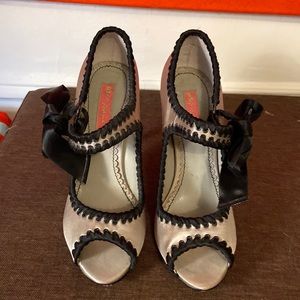 Betsey Johnson open toe stilettos grey black